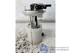 Gebruikte Benzinepomp Mitsubishi Space Star (A0) 1.0 12V Prijs € 40,00 Margeregeling aangeboden door Het Viaduct