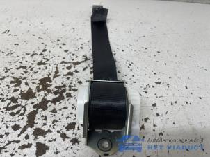 Gebruikte Veiligheidsgordel links-achter Ford Fiesta 6 (JA8) 1.6 16V PowerShift Prijs € 30,00 Margeregeling aangeboden door Het Viaduct