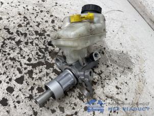 Gebruikte Hoofdremcilinder Opel Insignia Sports Tourer 2.0 CDTI 16V 160 Ecotec Prijs € 30,00 Margeregeling aangeboden door Het Viaduct