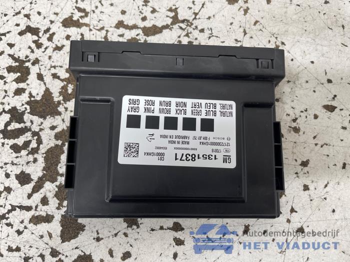 Gebruikte Bodycontrol Module Opel Astra K 1.0 Turbo 12V Prijs € 40,00 Margeregeling aangeboden door Het Viaduct