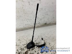 Gebruikte Antenne Opel Astra K 1.0 Turbo 12V Prijs € 30,00 Margeregeling aangeboden door Het Viaduct