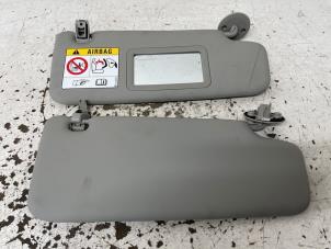 Gebruikte Zonneklep set Opel Astra K 1.0 Turbo 12V Prijs € 30,00 Margeregeling aangeboden door Het Viaduct