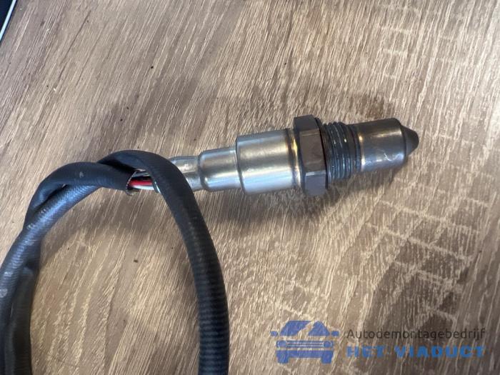 Lambda Sonde van een BMW 1 serie (F40) 118d 2.0 16V 2020