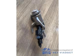 Gebruikte Injector adblue BMW 1 serie (F40) 118d 2.0 16V Prijs € 60,00 Margeregeling aangeboden door Het Viaduct
