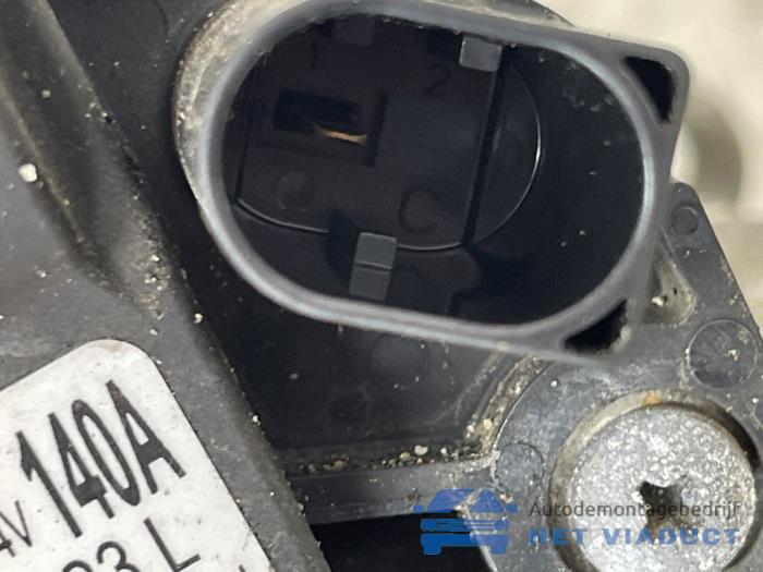 Dynamo van een Skoda Octavia Combi (5EAC) 1.4 TSI 16V 2015