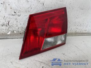 Gebruikte Achterlicht rechts Opel Vectra C Caravan 3.2 V6 24V Prijs € 25,00 Margeregeling aangeboden door Het Viaduct