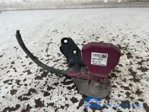 Gebruikte Sensor ACC (afstand) Audi A4 Avant (B9) 2.0 TDI Ultra 16V Prijs € 20,00 Margeregeling aangeboden door Het Viaduct