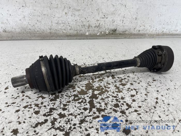 Gebruikte Steekas links-voor Volkswagen Golf VII (AUA) 1.2 TSI 16V Prijs € 100,00 Margeregeling aangeboden door Het Viaduct