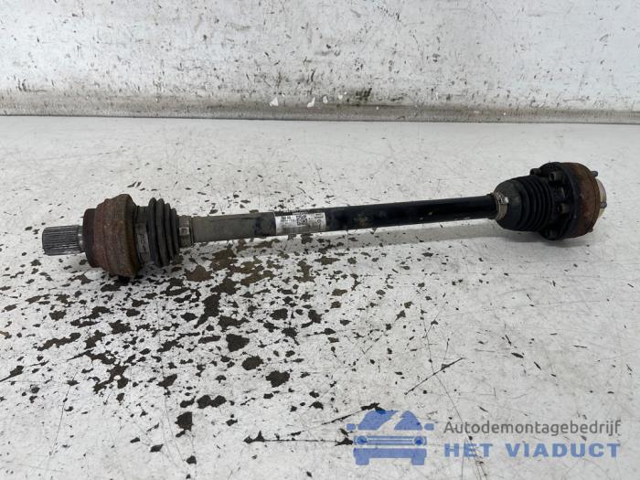 Gebruikte Aandrijfas links-achter Skoda Superb Combi (3V5) 2.0 TDI 4x4 Prijs € 70,00 Margeregeling aangeboden door Het Viaduct