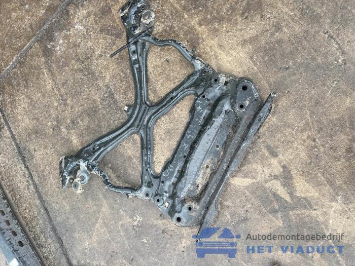 Subframe van een Audi A6 Avant (C7) 3.0 TDI V6 24V 2013