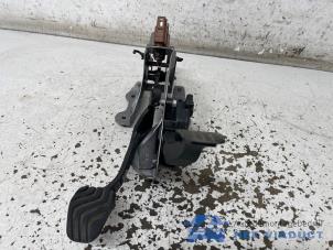 Gebruikte Pedalen Set Renault Kadjar (RFEH) 1.2 Energy TCE 130 Prijs € 70,00 Margeregeling aangeboden door Het Viaduct