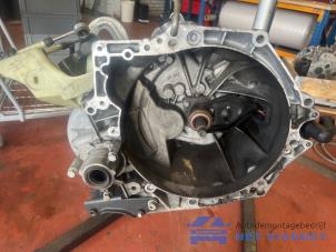 Gebruikte Versnellingsbak Peugeot 2008 (CU) 1.5 BlueHDi 100 Prijs € 400,00 Margeregeling aangeboden door Het Viaduct