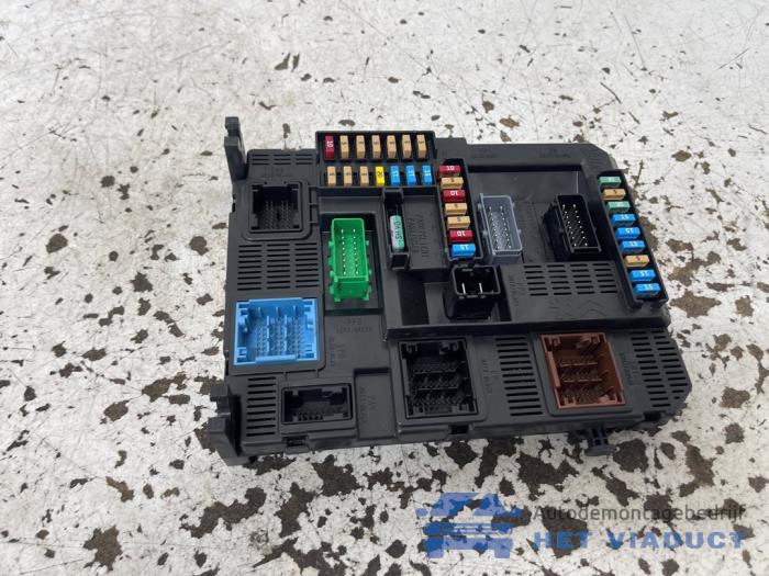 Gebruikte Computer Body Control Peugeot 2008 (CU) 1.5 BlueHDi 100 Prijs € 100,00 Margeregeling aangeboden door Het Viaduct