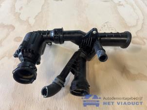 Gebruikte Thermostaathuis Skoda Superb Combi (3V5) 2.0 TDI 4x4 Prijs € 32,00 Margeregeling aangeboden door Het Viaduct