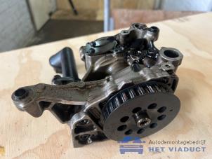 Gebruikte Oliepomp Skoda Superb Combi (3V5) 2.0 TDI 4x4 Prijs € 145,00 Margeregeling aangeboden door Het Viaduct