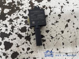 Gebruikte Module keyless vehicle Ford C-Max (DXA) 1.0 Ti-VCT EcoBoost 12V 125 Prijs € 20,00 Margeregeling aangeboden door Het Viaduct
