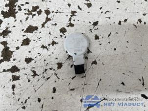 Gebruikte Sensor regen Ford C-Max (DXA) 1.0 Ti-VCT EcoBoost 12V 125 Prijs € 25,00 Margeregeling aangeboden door Het Viaduct