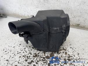 Gebruikte Luchtfilterhuis Ford C-Max (DXA) 1.0 Ti-VCT EcoBoost 12V 125 Prijs € 30,00 Margeregeling aangeboden door Het Viaduct