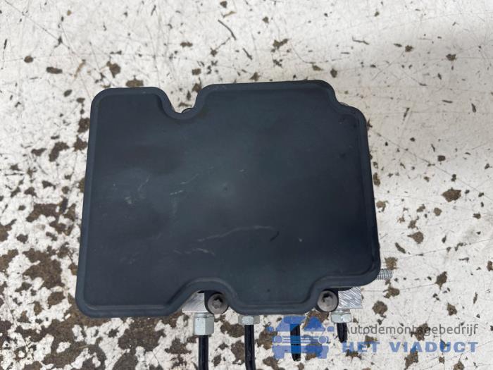 Gebruikte ABS Pomp Nissan Micra (K14) 1.0 IG-T 100 Prijs € 120,00 Margeregeling aangeboden door Het Viaduct