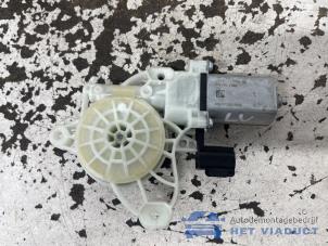 Gebruikte Motor electrisch raam Ford Focus 4 Wagon 1.0 EcoBoost 12V Hybrid 155 Prijs € 40,00 Margeregeling aangeboden door Het Viaduct