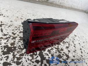 Gebruikte Achterlicht links Volkswagen Golf VIII (CD1) 1.4 GTE 16V Prijs € 75,00 Margeregeling aangeboden door Het Viaduct