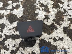 Gebruikte Gevarenlicht Schakelaar Ford Transit Custom 2.0 TDCi 16V Eco Blue 130 Prijs € 10,00 Margeregeling aangeboden door Het Viaduct