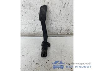 Gebruikte Gaspedaal Ford Transit Custom 2.0 TDCi 16V Eco Blue 130 Prijs € 20,00 Margeregeling aangeboden door Het Viaduct