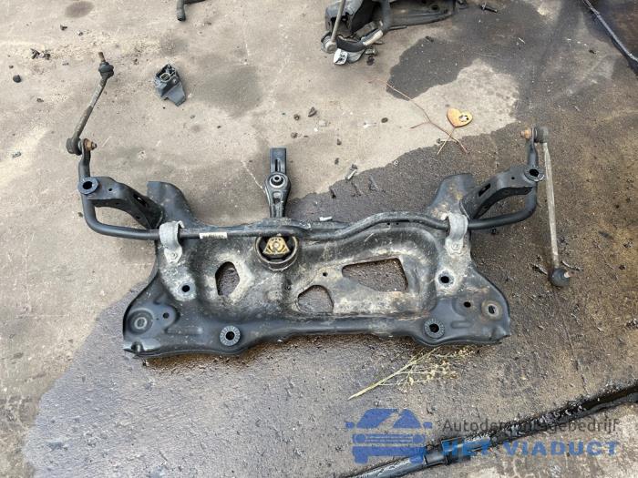 Subframe van een Audi A3 Sportback (8YA) 1.0 30 TFSI 12V 2021