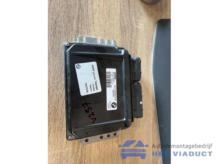 Gebruikte Computer boord BMW Mini (R50/53) 1.6 16V One Prijs € 100,00 Margeregeling aangeboden door Het Viaduct