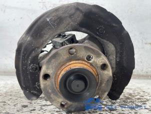 Gebruikte Fusee rechts-voor BMW 1 serie (F21) 116d 1.6 16V Efficient Dynamics Prijs € 40,00 Margeregeling aangeboden door Het Viaduct