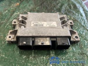 Gebruikte Boordcomputer Renault Twingo II (CN) 1.2 16V Prijs € 50,00 Margeregeling aangeboden door Het Viaduct