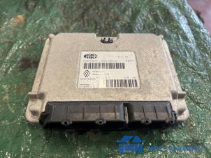 Gebruikte Computer Automatische Bak Renault Twingo II (CN) 1.2 16V Prijs € 125,00 Margeregeling aangeboden door Het Viaduct