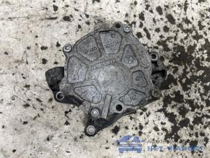 Gebruikte Brandstofpomp Mechanisch Volkswagen Transporter T6 2.0 TDI DRF Prijs € 30,00 Margeregeling aangeboden door Het Viaduct