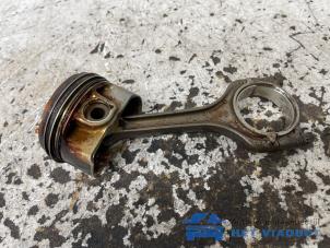 Gebruikte Zuiger Volkswagen Golf VIII (CD1) 1.4 GTE 16V Prijs € 85,00 Margeregeling aangeboden door Het Viaduct