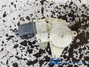 Gebruikte Motor electrisch raam Mercedes E (W212) E-200 CGI 16V BlueEfficiency Prijs € 20,00 Margeregeling aangeboden door Het Viaduct