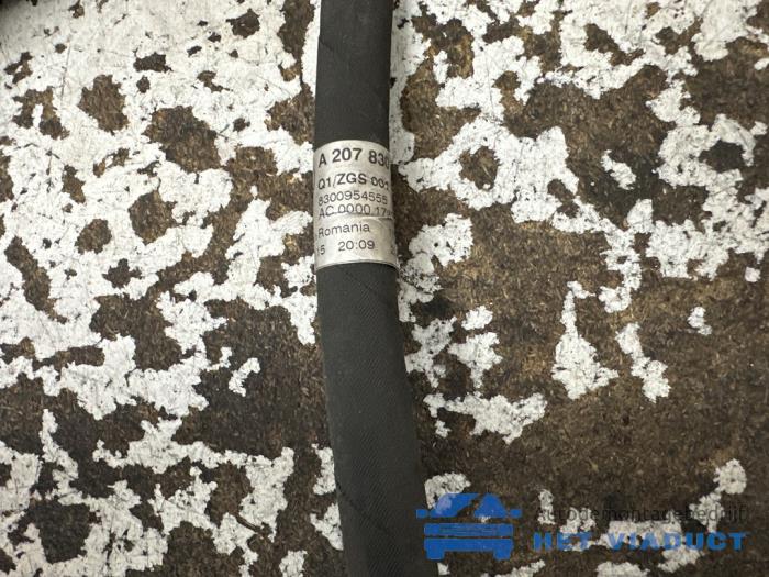 Airco Leiding van een Mercedes-Benz E (W212) E-200 CGI 16V BlueEfficiency 2012