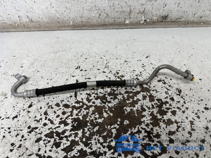 Airco Leiding van een Mercedes-Benz E (W212) E-200 CGI 16V BlueEfficiency 2012