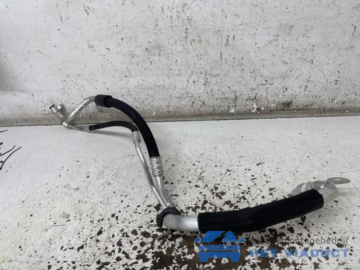 Airco Leiding van een Mercedes-Benz E (W212) E-200 CGI 16V BlueEfficiency 2012