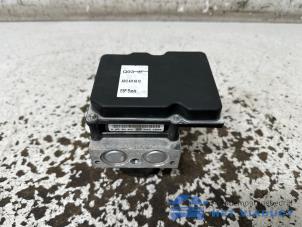 Gebruikte ABS Pomp Mercedes E (W212) E-200 CGI 16V BlueEfficiency Prijs € 50,00 Margeregeling aangeboden door Het Viaduct