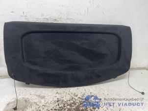 Gebruikte Hoedenplank Mercedes E (W212) E-200 CGI 16V BlueEfficiency Prijs € 130,00 Margeregeling aangeboden door Het Viaduct