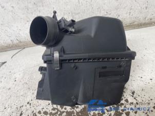 Gebruikte Luchtfilterhuis BMW 3 serie (F30) 330i 2.0 16V Prijs € 80,00 Margeregeling aangeboden door Het Viaduct