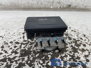 Gebruikte ABS Pomp BMW 3 serie (F30) 330i 2.0 16V Prijs € 120,00 Margeregeling aangeboden door Het Viaduct