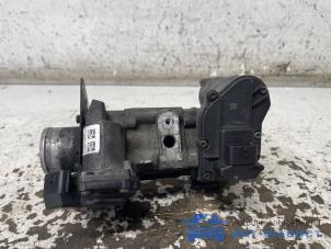 Gebruikte EGR Klep Renault Master III (FV) 2.3 dCi 125 16V FWD Prijs € 80,00 Margeregeling aangeboden door Het Viaduct