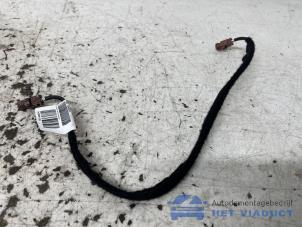 Gebruikte Kabel (diversen) Renault Twingo III (AH) ZE R80 Prijs € 10,00 Margeregeling aangeboden door Het Viaduct