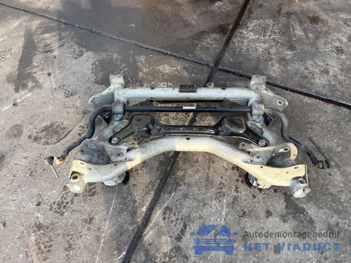 Gebruikte Subframe Mercedes E (W212) E-200 CGI 16V BlueEfficiency Prijs € 400,00 Margeregeling aangeboden door Het Viaduct