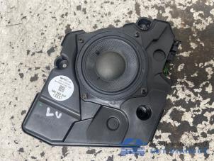 Gebruikte Luidspreker Audi A8 (D4) 4.2 TDI V8 32V Quattro Prijs € 100,00 Margeregeling aangeboden door Het Viaduct