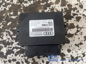 Gebruikte Handrem Module Audi A8 (D4) 4.2 TDI V8 32V Quattro Prijs € 50,00 Margeregeling aangeboden door Het Viaduct