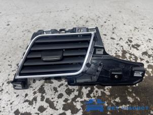 Gebruikte Luchtrooster Dashboard Audi A8 (D4) 4.2 TDI V8 32V Quattro Prijs € 20,00 Margeregeling aangeboden door Het Viaduct