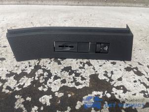 Gebruikte Schakelaar (diversen) Opel Astra L Sports Tourer (F4/FC/FN/FR) 1.2 Turbo 110 12V Prijs € 20,00 Margeregeling aangeboden door Het Viaduct