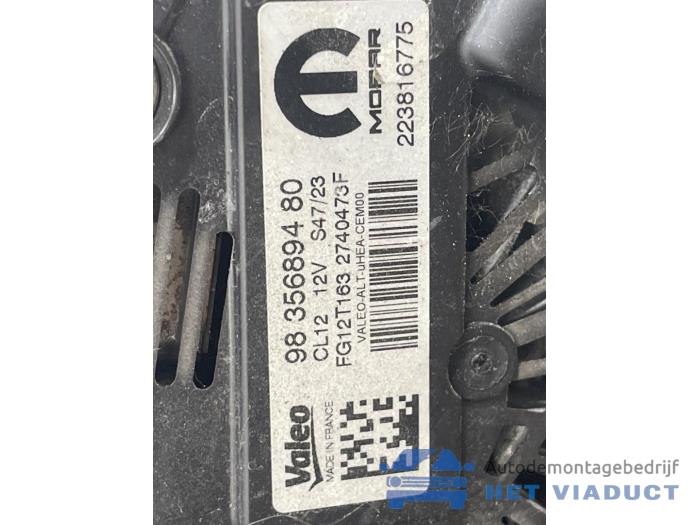 Dynamo van een Opel Astra L Sports Tourer (F4/FC/FN/FR) 1.2 Turbo 110 12V 2023